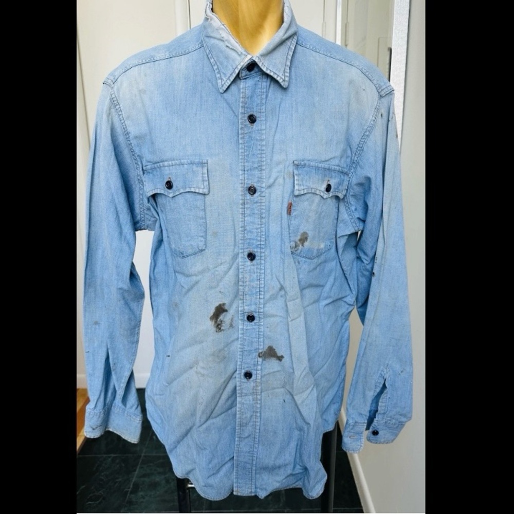VINTAGE 1970s LEVI'S WORK SHIRT ORANGE TAB BLUE DENIM CHAMBRAY DISTRESSED XL